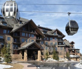 Breckenridge Crystal Peak Lodge 3 Bedroom Condo, 5-Star Ski-in Ski-out Location!