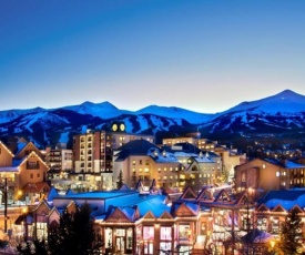 Breckenridge Village 3 Bedroom Luxury Condo, Walk to Lifts & Historic Downtown