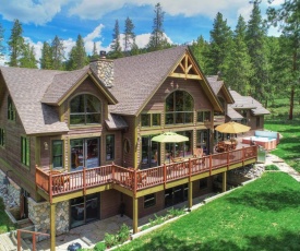 Highlands Manor Private 4 BR Ski and Golf Retreat with Views and Hot Tub!