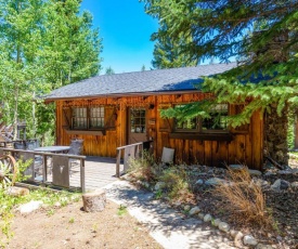 Moose Hut Cabin Dog Friendly and Shared Hot Tub