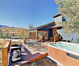 New Listing! Mountain-View Ski Retreat With Hot Tub Home