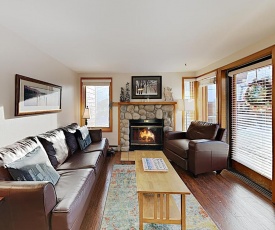 New Listing! Ski-In Ski-Out Corner Unit