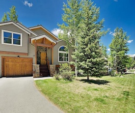 Walk to Main St & Lifts! Deck with Private Hot Tub townhouse