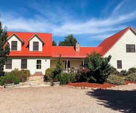 Spacious Cañon City Retreat Near Trails and Rafting!