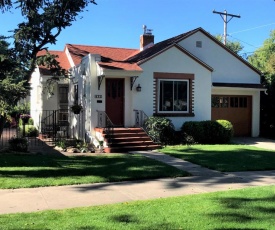 Charming remodeled golf course area home