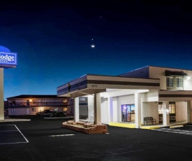 Travelodge by Wyndham Colorado Springs Airport/Peterson AFB