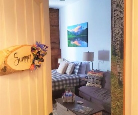 Aspen Inn Summer Suite