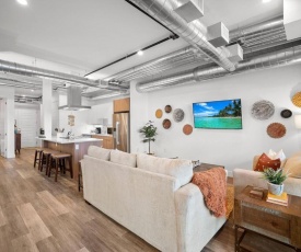 New Stunning Modern loft in RiNo! Walk Everywhere!