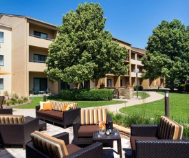 Courtyard by Marriott Denver Central Park