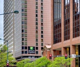 Holiday Inn Express Denver Downtown, an IHG Hotel