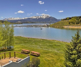 Remodeled Lakefront Dillon Condo -Mins to Keystone