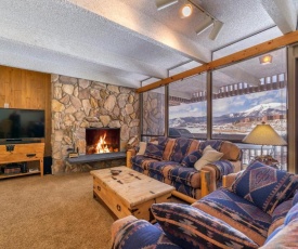 Stunning Lakefront Views - 2BR Condo - BBQ and Fireplace!