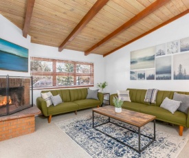 Peaceful Aspen Retreat - Pet Friendly, Backyard, BBQ, Walk to Everything!