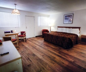 Spanish Trails Inn and Suites