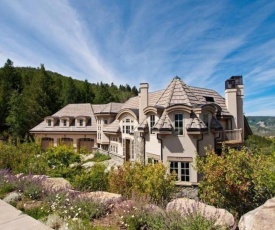 Luxury Cordillera Estate-Stunning 5 BR w/ private Hot Tub, Golf Course, Near Vail &Beaver Creek Ski