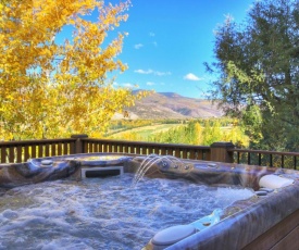 Luxury Home With Mountain Views, Private Hot Tub Arrowhead Townhouse