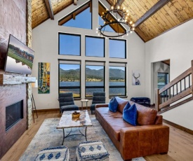 Brand New Lake Front Cabin located on Lake Estes Indoor Outdoor Fireplace and Private Jacuzzi