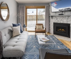 New Listing! Updated Ski Inn Condo with Hot Tubs condo