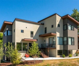 New-Build Near Ski Resort - Walk Downtown & Trails home