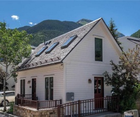 Diamondtooth Cottage by Alpine Lodging Telluride