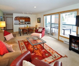 Cute 2 Bedroom East Vail Condo #1202 w/ Hot Tub and Shuttle.