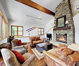 New Listing! Luxe Mountain-View Home, Near Skiing Duplex