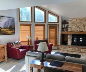 Spacious Creekside 3 Bedroom East Vail Townhome #D5