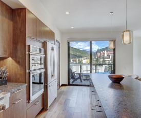 The Lion Vail- 4 Br Modern Mountain Luxury- 2966 Sq Ft Condo