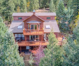 Expansive Mountain Retreat with Views of Pikes Peak!