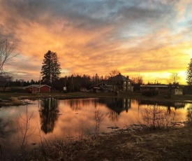 Private unit overlooking pond in northern Maine!