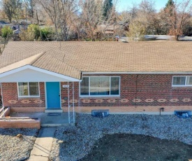 Remodeled Upper Unit in Littleton with 3 Bedrooms