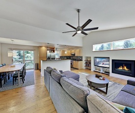 Newly Furnished All-Suite Retreat Near Ski Slopes Duplex