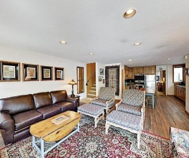 New Listing! Tamarack Chalet With Pool & Hot Tubs Townhouse