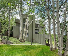 Snowmass 4 Bedroom Private Outdoor Hot Tub