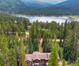 Mountain Elegance with Hot Tub - Minutes to Slopes home